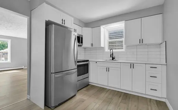 18.5 Adelaide ST S, London South, ON N5Z 3J8