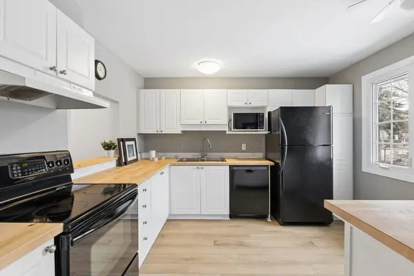 920 Walkley RD, Billings Bridge - Riverside Park And Area, ON K1V 6R5