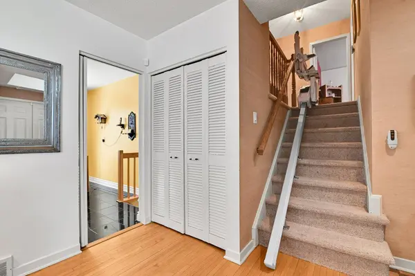 109 Dorothea DR, Billings Bridge - Riverside Park And Area, ON K1V 7C6