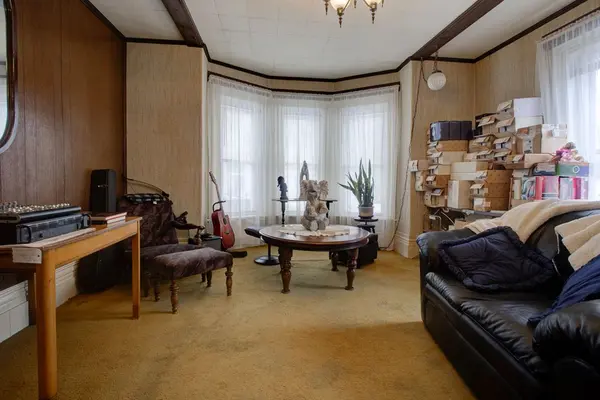 242 Wonham ST S, Ingersoll, ON N5C 2Z6