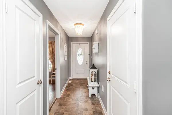 70 Postma DR, Haldimand, ON N1A 0B2