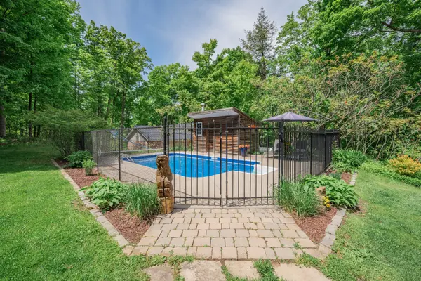 38 Big Tree CIR, Mulmur, ON L0M 1M0