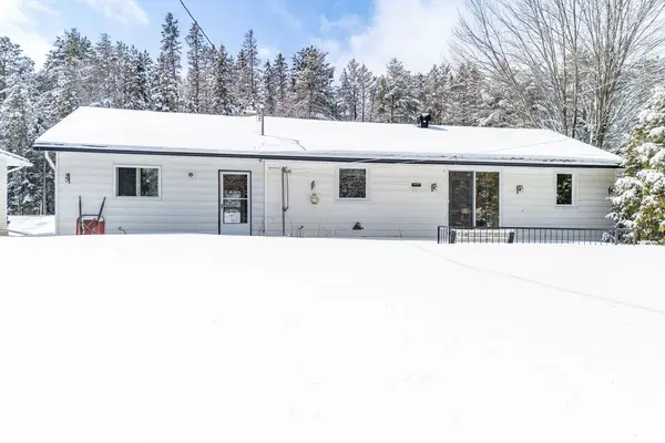 33416 Hwy 17 HWY W, Deep River, ON K0J 1P0