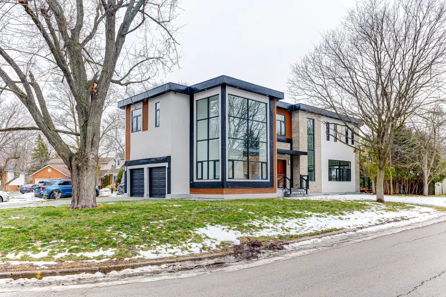 21 Shadbolt CT, Markham, ON L3R 1X3