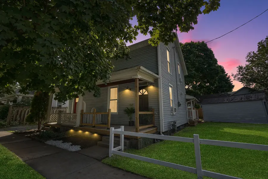 8 Elizabeth ST, St. Catharines, ON L2R 2L1