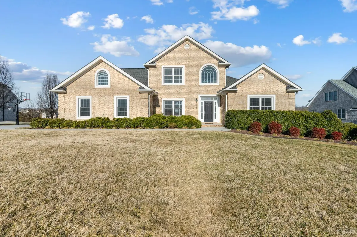 1136 West Crossing DR, Forest, VA 24551