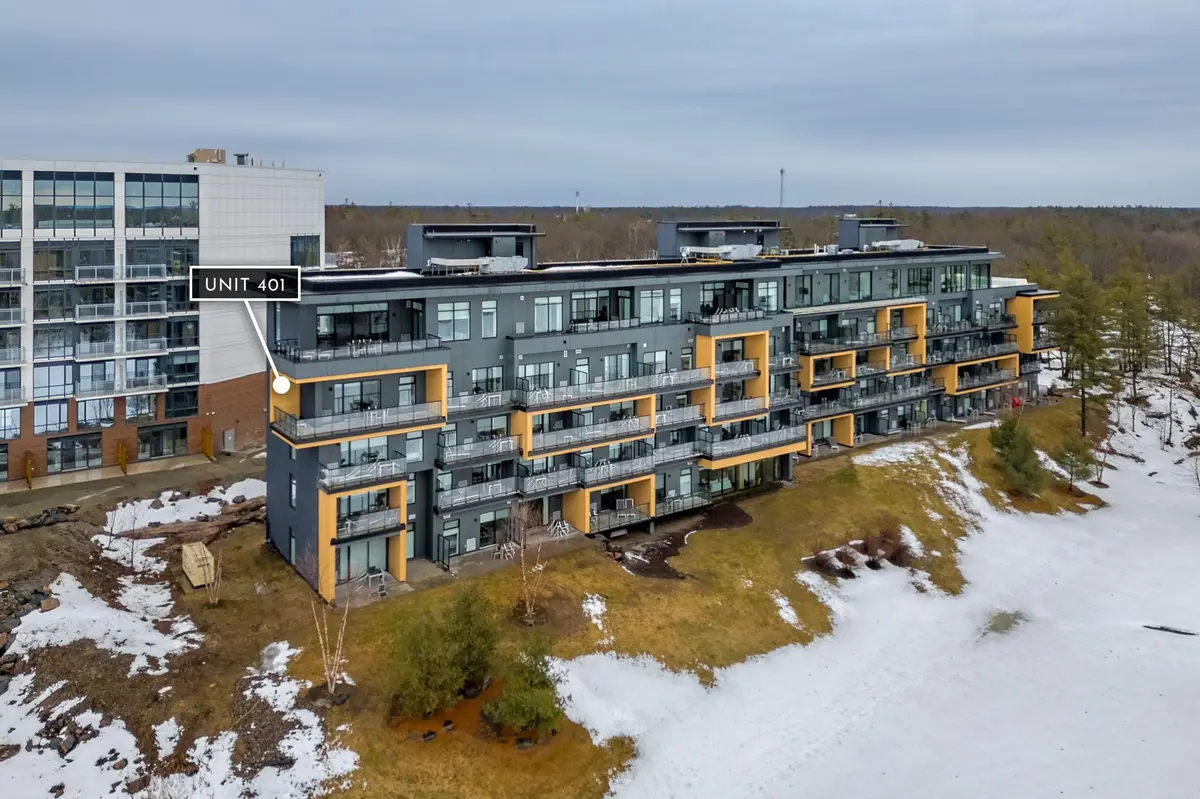 120 Carrick TRL #401, Gravenhurst, ON P1P 0B6