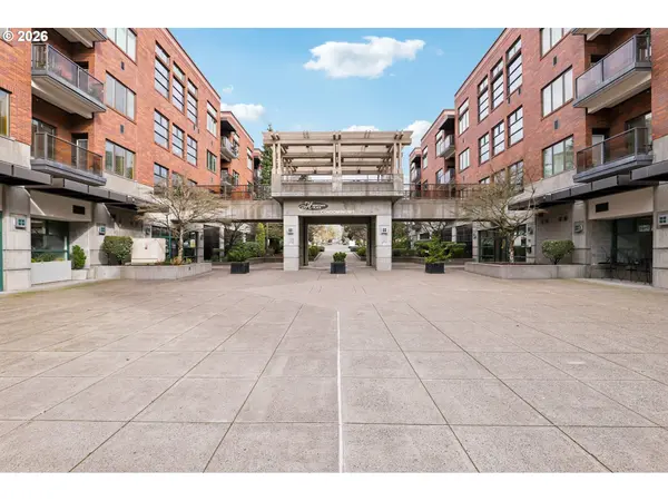 300 W 8TH ST #209, Vancouver, WA 98660