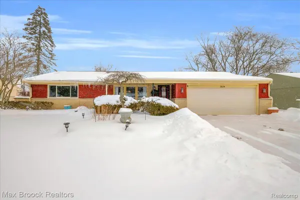 2624 Penna DR, West Bloomfield Charter Township, MI 48324