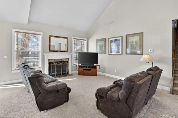 1449 Coutant ST, Flushing, MI 48433