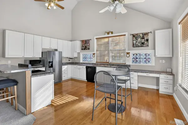 1449 Coutant ST, Flushing, MI 48433