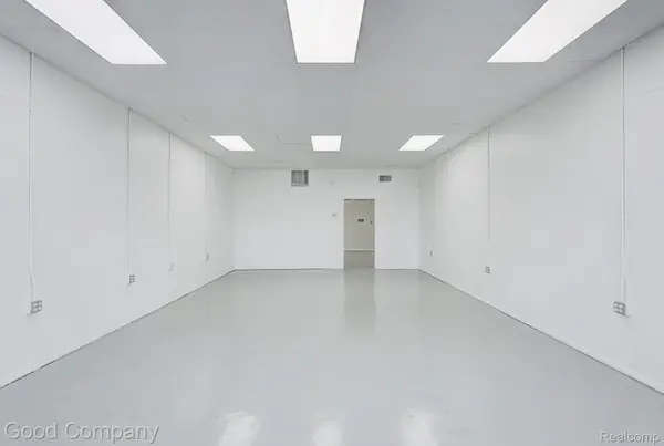 23833 John R RD, Hazel Park, MI 48030