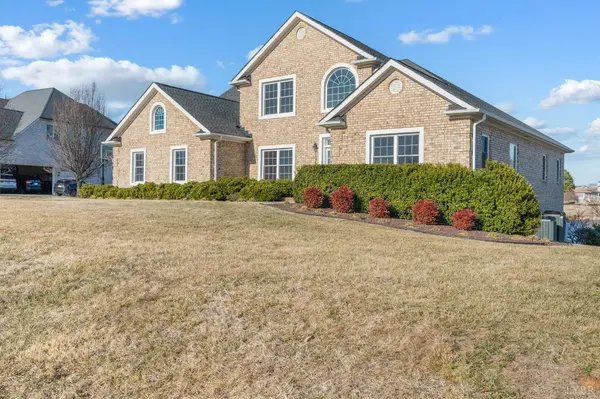 1136 West Crossing DR, Forest, VA 24551