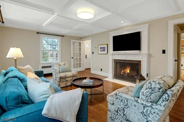 49 Norwood Ave, Summit City, NJ 07901