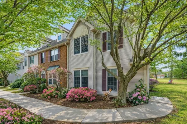 25 Colleen Ct, South Brunswick Twp., NJ 08824