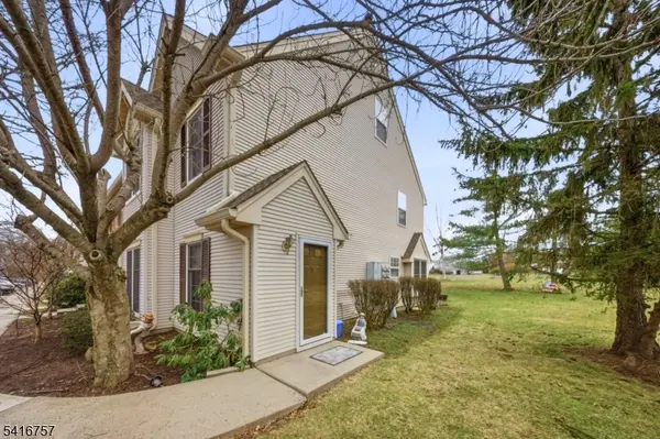 25 Colleen Ct, South Brunswick Twp., NJ 08824