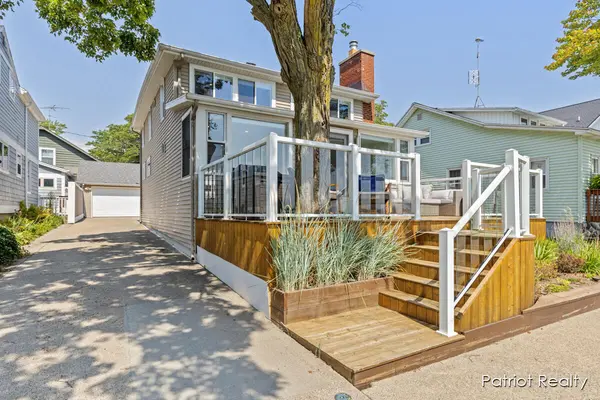 16631 Lakeview ST, Ferrysburg City, MI 49456