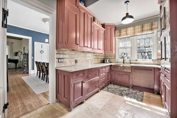 529 Fountain ST NE, City Of Grand Rapids, MI 49503