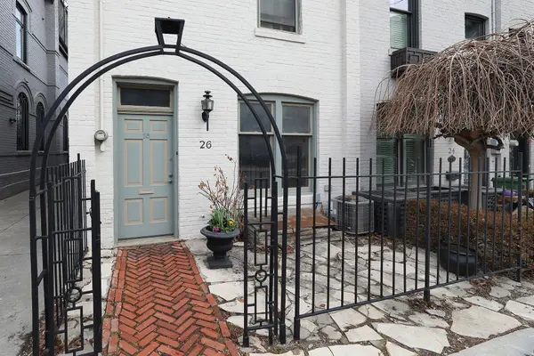 26 Belmont ST, Toronto C02, ON M5R 1P8