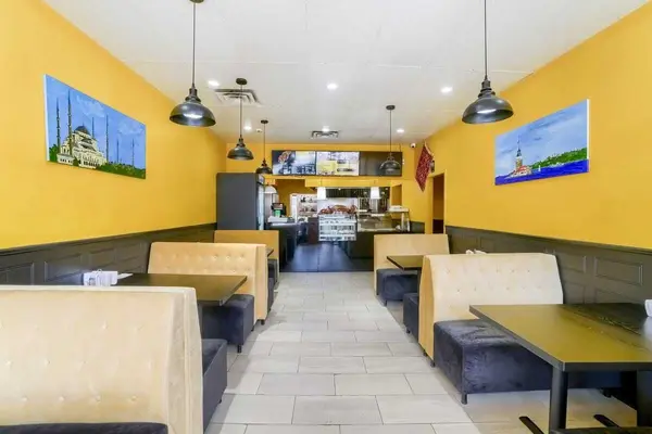 3421 Yonge ST, Toronto C10, ON M4N 2N1