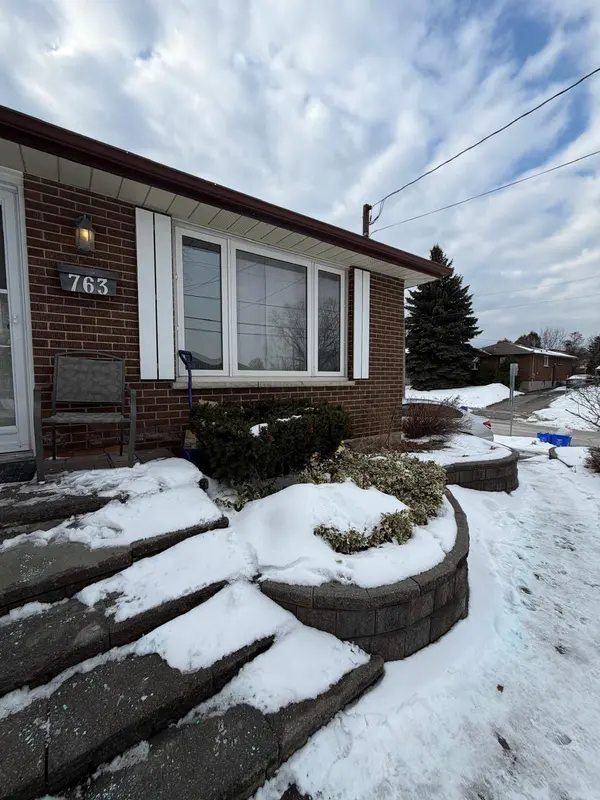 763 Olive AVE #Main Floor, Oshawa, ON L1H 2S4