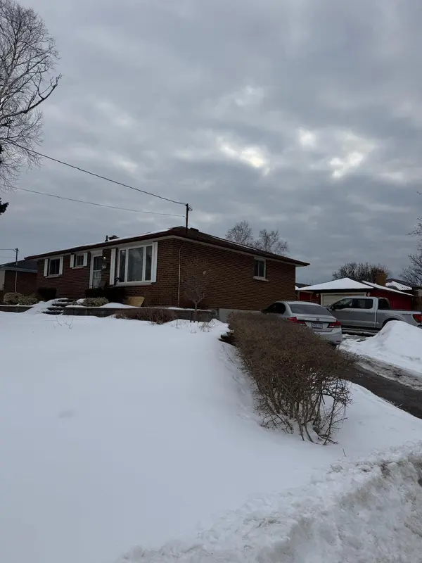 763 Olive AVE #Main Floor, Oshawa, ON L1H 2S4