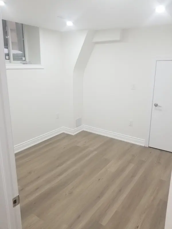 33 Whitefish ST #Bsmt, Whitby, ON L1P 0K5