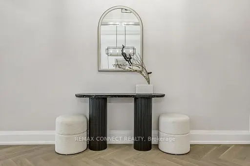 393 Rosebank RD, Pickering, ON L1W 2N3