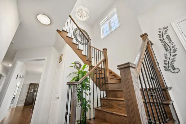 68 Inverness WAY, Bradford West Gwillimbury, ON L3Z 0W5