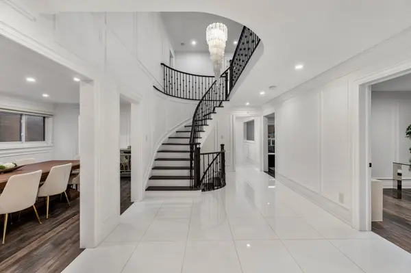 26 Whitetail CT, Vaughan, ON L4L 5K9