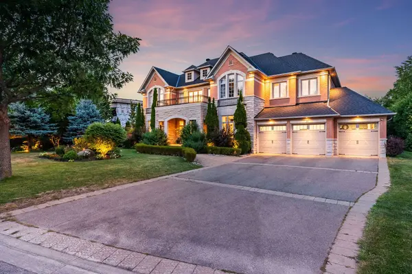 30 Bernadotte DR, Markham, ON L6C 3H1