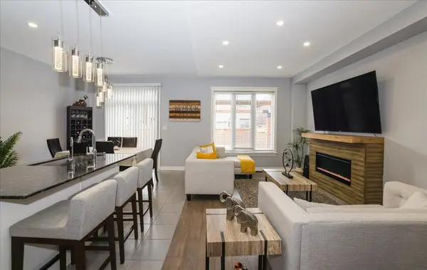 24 Prady LN, New Tecumseth, ON L0G 1W0