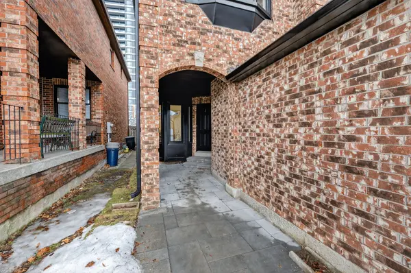 45 Chilmar CRES, Vaughan, ON L4J 6Y5