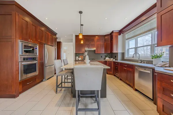 2 Swan LN, Tay, ON L0K 1R0