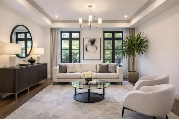 4 Braywin DR, Toronto W09, ON M9P 2P1