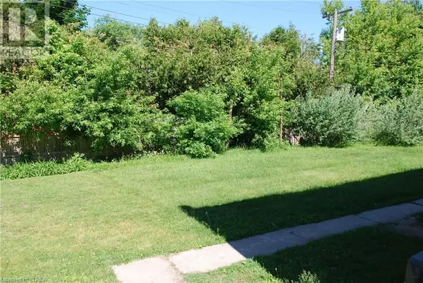 1269 Clonsilla AVE #B, Peterborough, ON K9J 5Z1