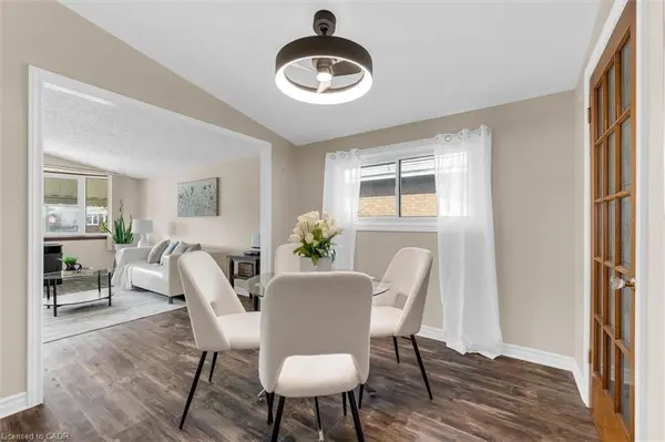 77 Lawfield DR, Hamilton, ON L8V 4C6