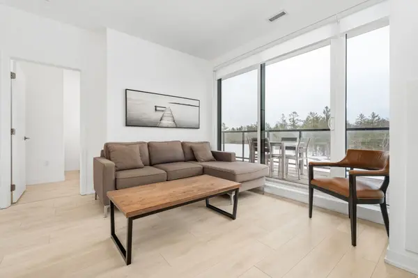 120 Carrick TRL #401, Gravenhurst, ON P1P 0B6