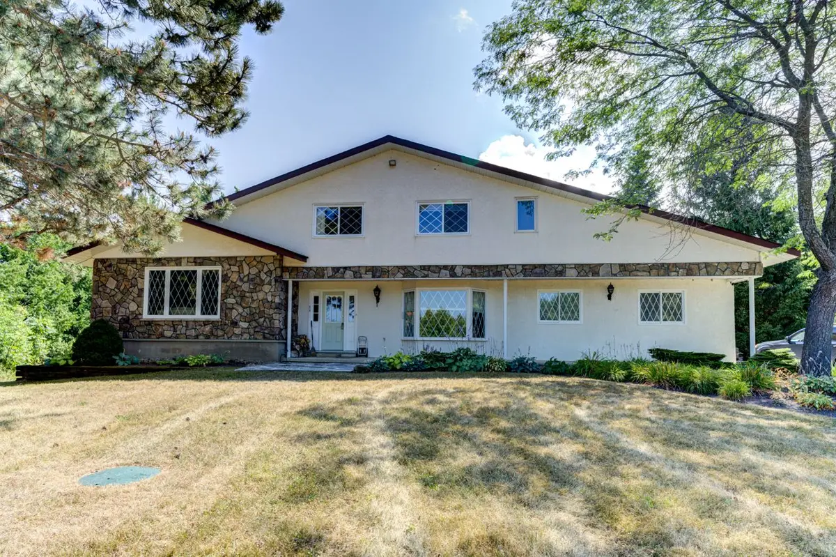 8223 30/31 Side Road, Clearview, ON L0M 1P0