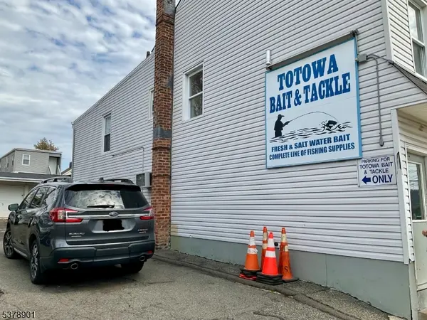 10 Albion Ave, Paterson City, NJ 07502