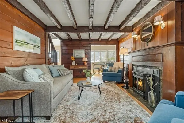 4 Arrowhead Trl, Sparta Twp., NJ 07871