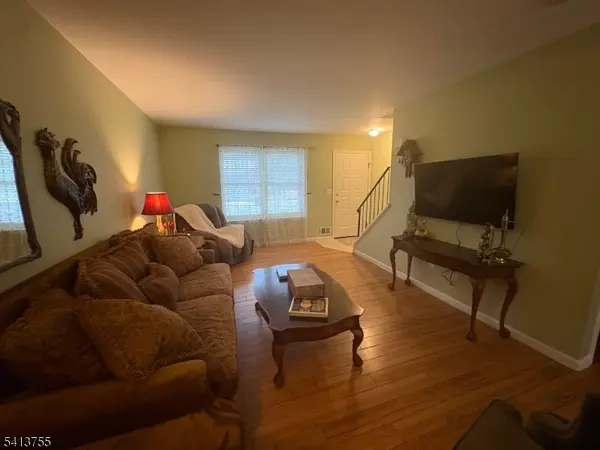 88 Lenape Trl, Washington Boro, NJ 07882