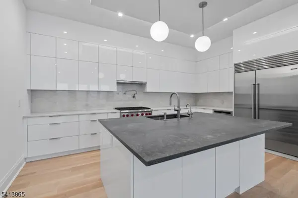 620 Bloomfield Ave #PH-B, Bloomfield Twp., NJ 07003