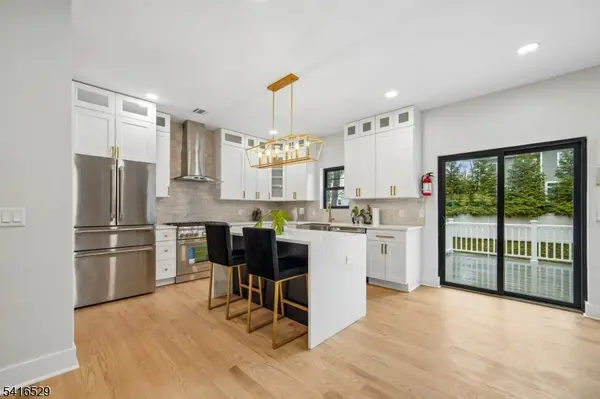 111 N Summit Ave, Chatham Boro, NJ 07928