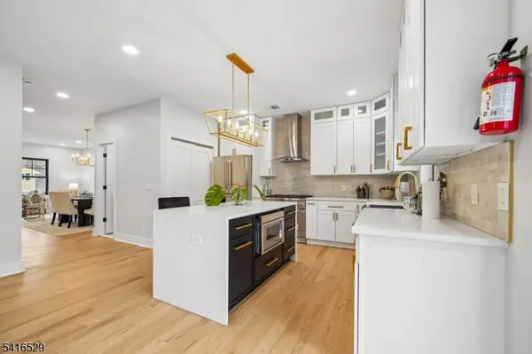 111 N Summit Ave, Chatham Boro, NJ 07928