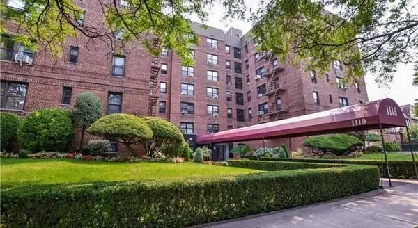 1119 Ocean Pkwy #2A, Brooklyn, NY 11230