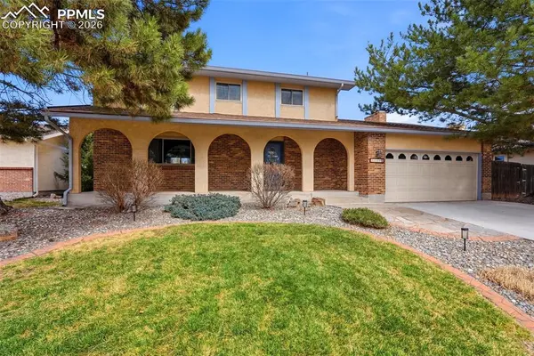 5310 Bunk House LN, Colorado Springs, CO 80917