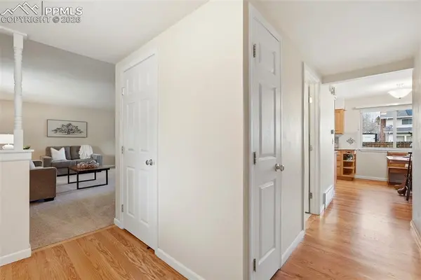 5310 Bunk House LN, Colorado Springs, CO 80917