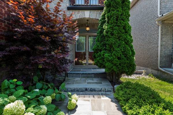 169 Birkhall PL, Barrie, ON L4N 0K9