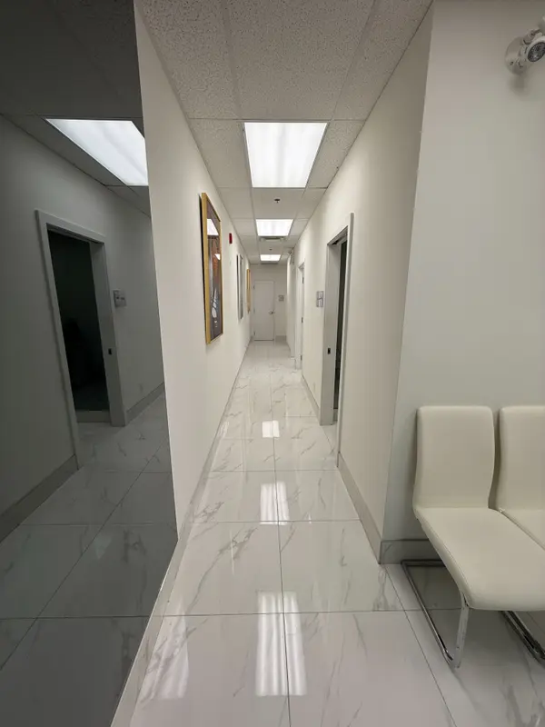 3075 Hospital Gate #422, Oakville, ON L6M 1M1